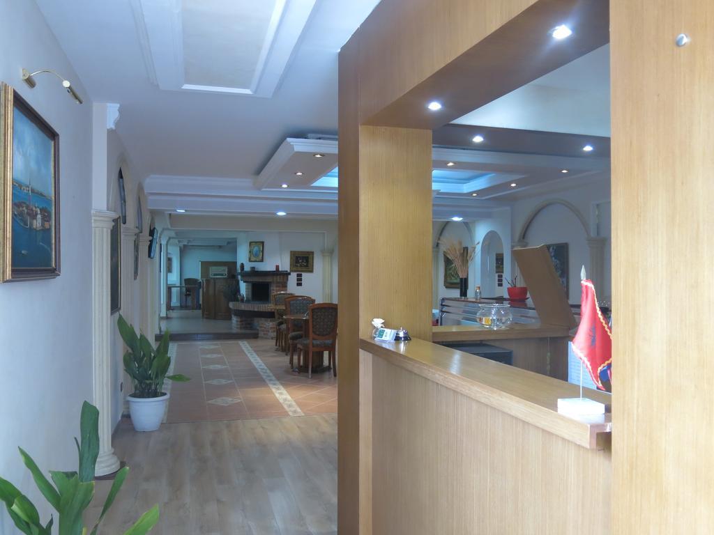 Hotel Lido Durrës Exterior foto